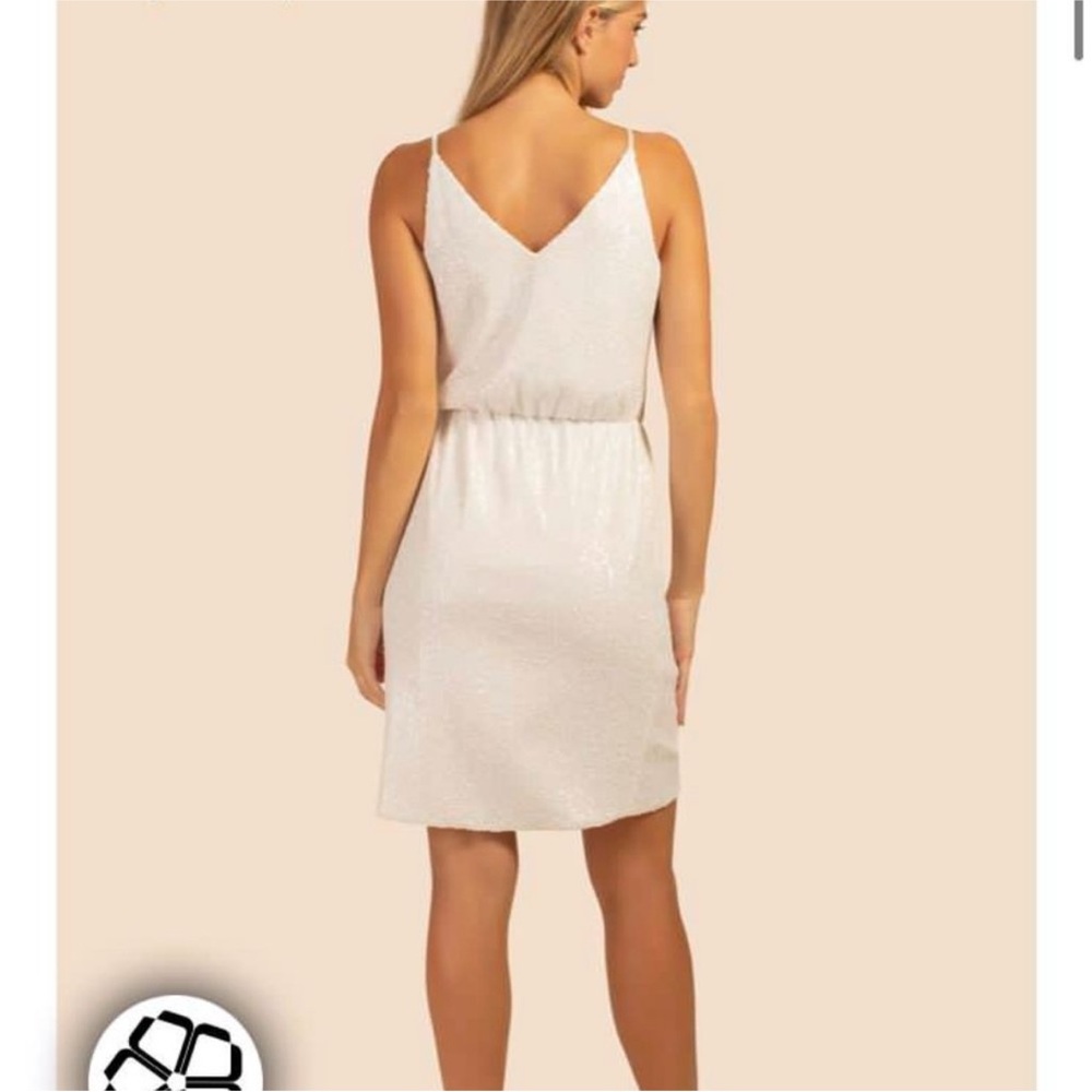 Trina Turk Allure dress  size 0, but fits 4 great - new with tags